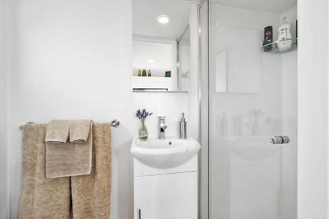 TINY HOME......BIG Views - Accommodation Australia 3