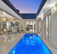 Escapades at Palm Cove - Bed n Breakfasts