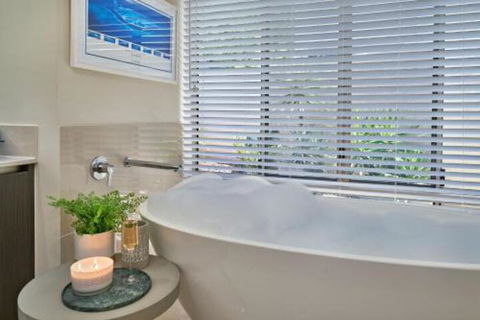 Escapades At Palm Cove - Bed n Breakfasts 4