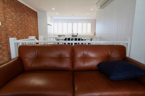 Southern Sands Beachfront Apartments - Accommodation Australia 4