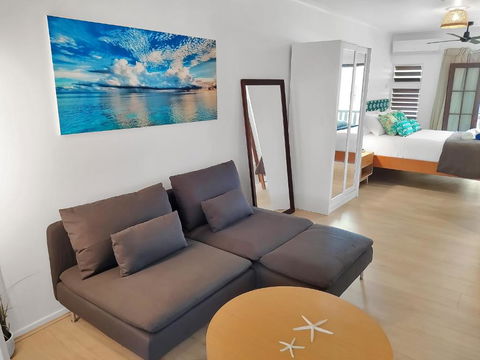 Palm Cove Beach Retreat - Bed n Breakfasts 5
