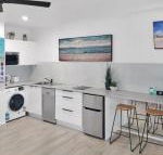 Palm Cove Beach Retreat - Bed n Breakfasts