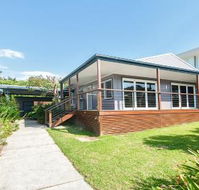 No. 1 Fingal Bay Beach House The Little Abode - Accommodation Australia