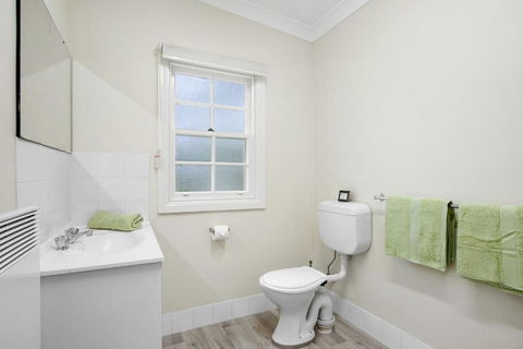 THE TEACHERS COTTAGE - Accommodation Australia 2