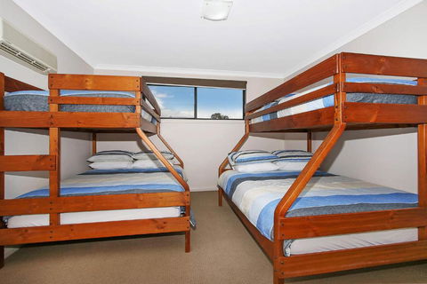 Cypress Townhouse 21 Mulwala - Australia Shopping 3