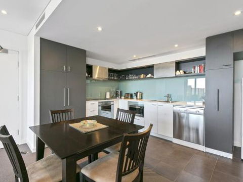 LORNE CHALET APARTMENT 36 Central Location - Accommodation Australia 6