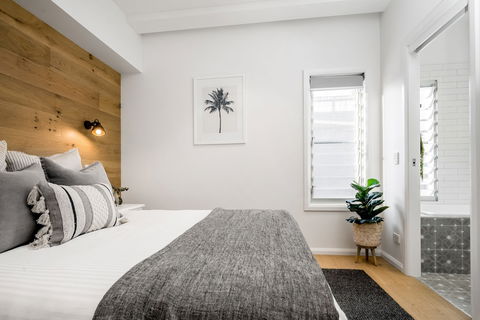A PERFECT STAY Luxe & Bloom - Australia Shopping 0