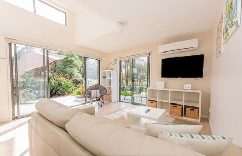 The Fairways 2 - Accommodation Australia 3