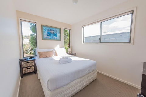 The Fairways 2 - Accommodation Australia 6