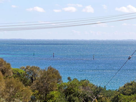 BEACH BELLE MORNINGTON - Accommodation Australia 4