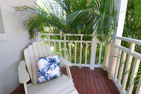 The Lakehouse In Raffetys Resort - Accommodation Australia 5