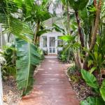 The Lakehouse In Raffetys Resort - Accommodation Australia 0
