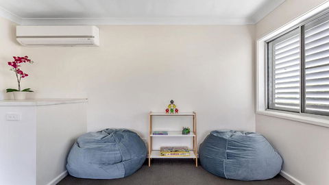 Sounds Of Sunshine Whole House - Accommodation Australia 5