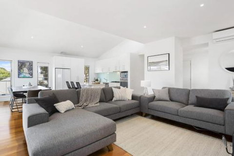 YOU ME & THE SEA BLAIRGOWRIE - Accommodation Australia 1