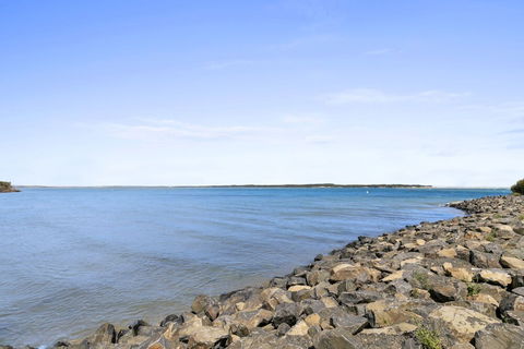 Beauty AND THE Peace - Inlet Side - Accommodation Australia 6