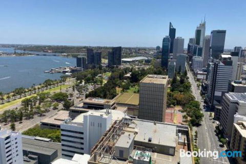 SKY GARDENS SUNSET RIVER VIEW NETFLIX WINE PARKING - Accommodation Australia 4