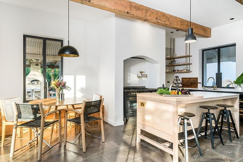 Your Luxury Escape - Fairway - Bed n Breakfasts 1