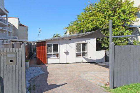 BEACH SHOPS & FABULOUS VACATION HOME! - Accommodation Australia 2
