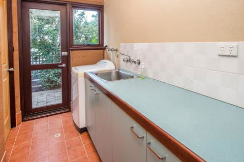 Ultramarine - Accommodation Australia 4