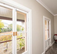 Heritage Bowen Terrace 3 Bed 2 Bath Walk to CBD - Accommodation Australia