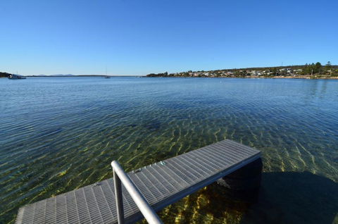 CDC 625 Beach House - Accommodation Australia 1