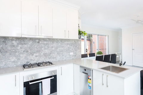 Wagga Apartments 4 - Accommodation Australia 6