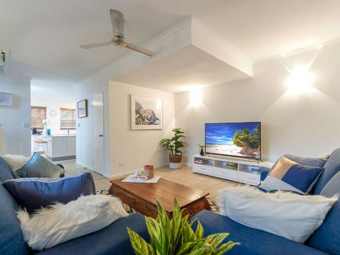 Allawah Palms Villa - Bed n Breakfasts 5
