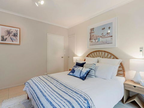 Allawah Palms Villa - Bed n Breakfasts 6