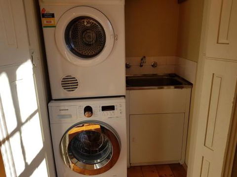 CARNBREA - Accommodation Australia 5