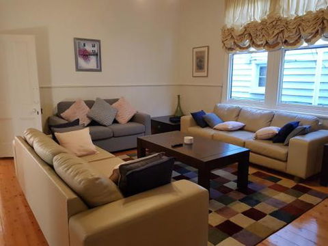 CARNBREA - Accommodation Australia 3