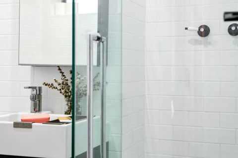 Soho Chic Apartment - Accommodation Australia 6