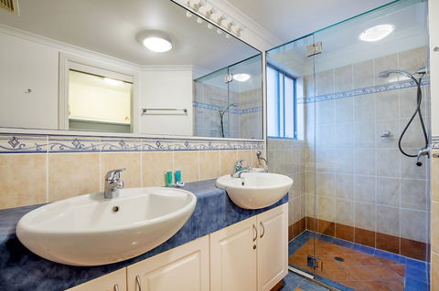 Serenity Over The Sea - Accommodation Australia 2