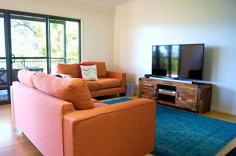 Cumberland House - Accommodation Australia 0