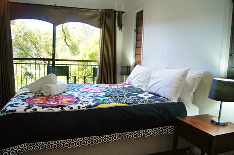 Cumberland House - Accommodation Australia 5