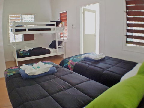 Great Northern Beach House - Australia Shopping 6