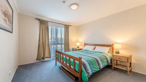 Family Home On 14 Lansell In Cowes - Local Tourism 1