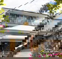 Stylish Room - Enjoy City Views on Rooftop Terrace - Accommodation Australia