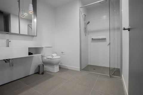 Designer 2 Bedroom Apartment In Parkville - Accommodation Australia 3