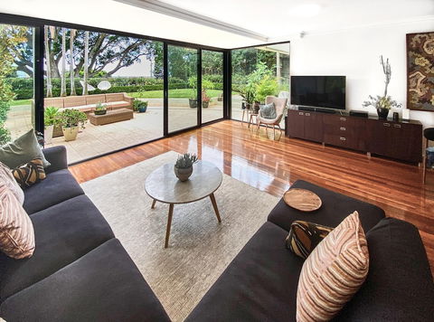 BELLEVUE GARDEN OASIS-hosted By L'Abode - Accommodation Australia 3