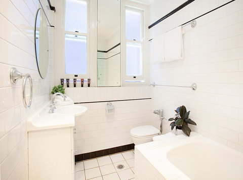 Art Deco Delight - Australia Shopping 1