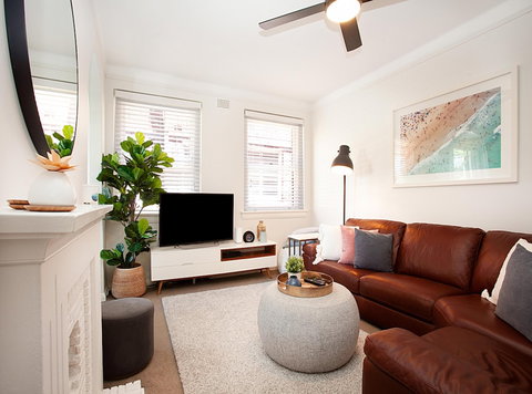 Art Deco Delight - Australia Shopping 5