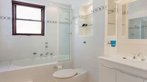 Postcard Views Of Iconic Sydney Harbour CP302 - Accommodation Australia 5