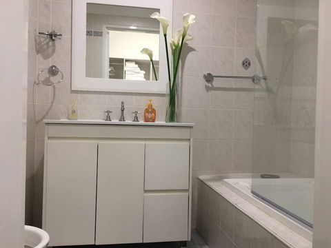 Urban Escape Parramatta - Australia Shopping 1