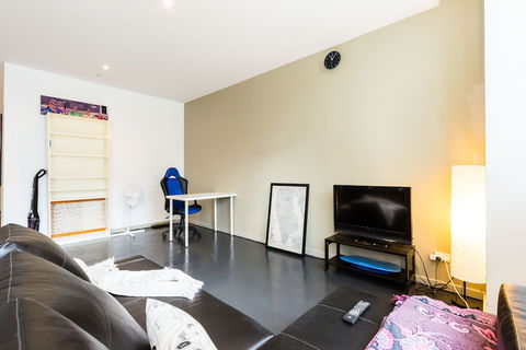 MEGAN, 2BDR Melbourne Apartment - Accommodation Australia 2