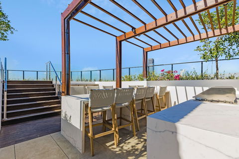 FV Dream 2 BED Apt+ Pool+ Free Parking Qfv211-16 - Accommodation Australia 0