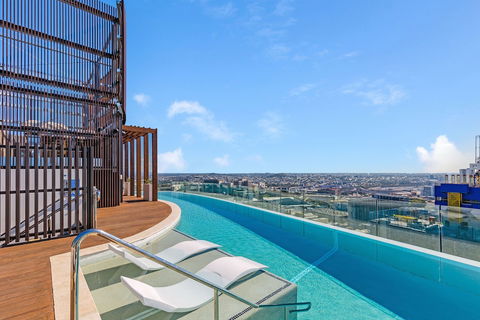 FV Dream 2 BED Apt+ Pool+ Free Parking Qfv211-16 - Accommodation Australia 3