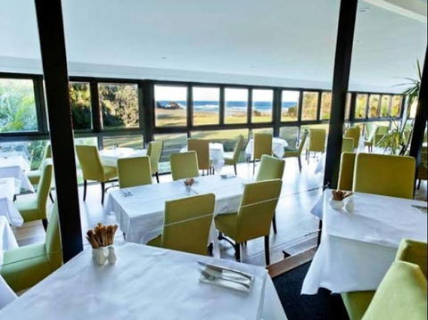 Diggers Beach Villa At Aanuka Resort - Accommodation Australia 2