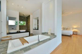 Patons Place On The Beach - Bed n Breakfasts 0