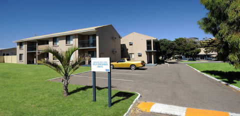 Abrolhos Reef Lodge - Local Tourism 2