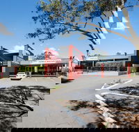 Nightcap at Colyton Hotel - Australia Shopping